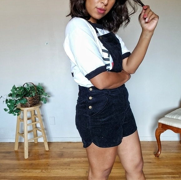 🏷CLEARANCE OPHELIA BLACK CORDUROY SHORT OVERALL - Picture 4 of 8